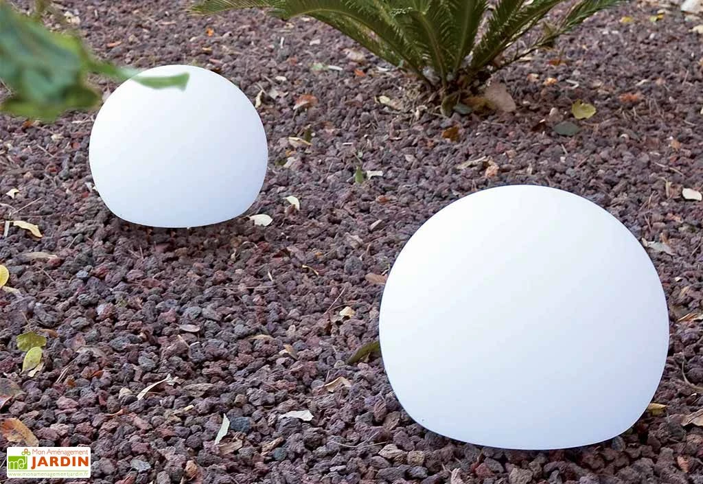 Boule Lumineuse Blanche Autonome 40x32cm (l,h) 1 Boule Lumineuse Blanche Autonome 40x32cm (l,h)