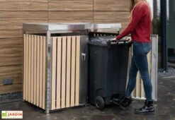 Cache Poubelle Extérieur Double Inox Imitation Bois – 2x 240 Litres -Abriet Mobilier Soldes Boutique cache poubelle 2 portes westmann wmhhwtc 51