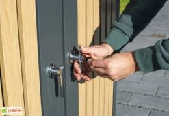 Cache Poubelle Extérieur Double Acier Imitation Bois – 2x 240 Litres -Abriet Mobilier Soldes Boutique detail poignees cache poubelle westmann wmhhwtc 62