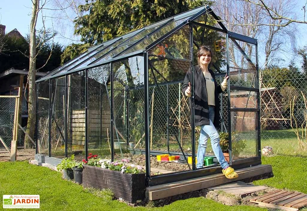 Serre De Jardin En Verre Trempé Grise Avec Base 4,65 M² 1 Serre De Jardin En Verre Trempé Grise Avec Base 4,65 M²