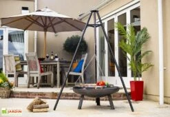 Trépied Pour Braséro Avec Grille De Cuisson Chromée : 65 X 172 Cm -Abriet Mobilier Soldes Boutique trepied brasero grille cuisson 65cm chrome 172cm